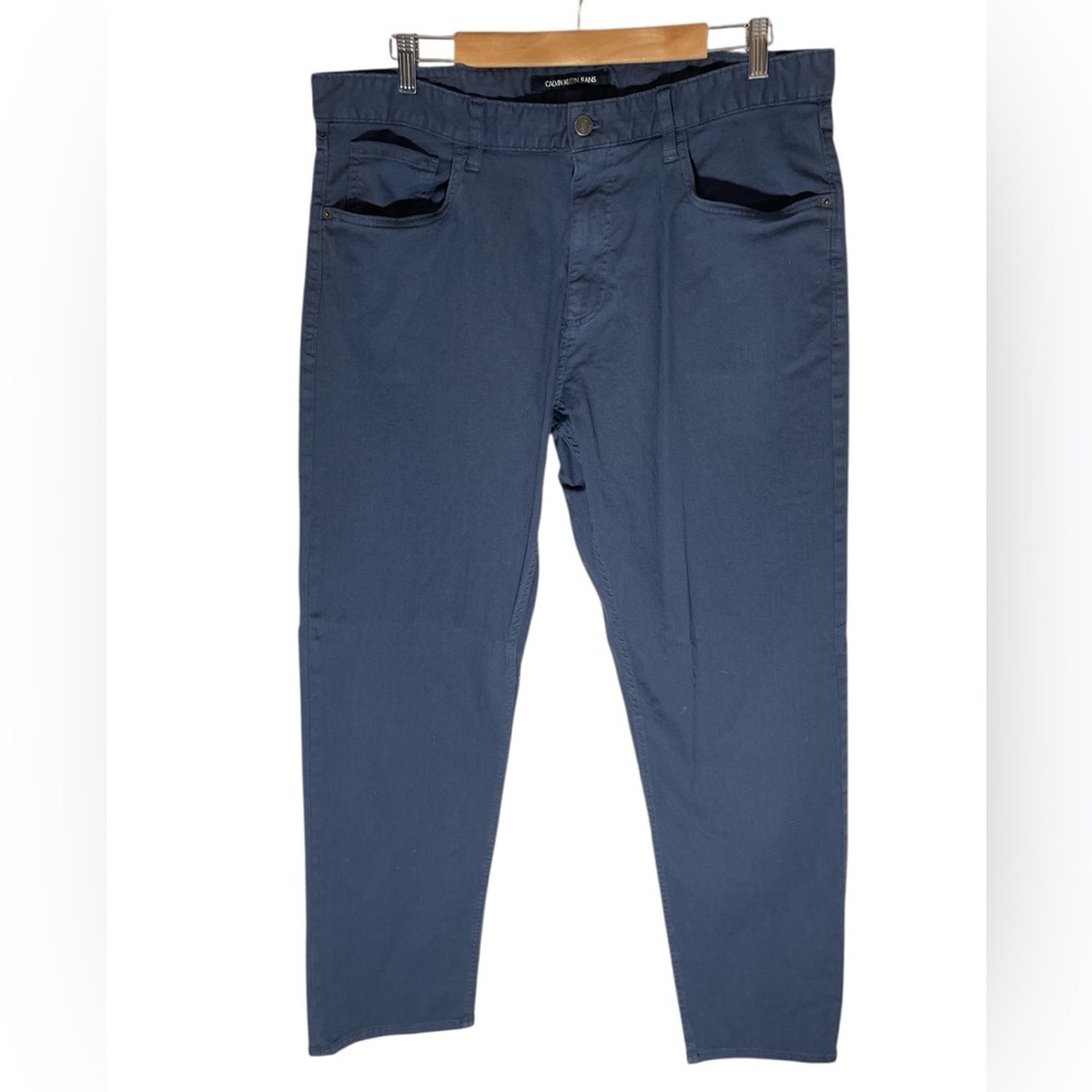 D6- Men’s 38X34 Calvin Klein Jeans - Style CKJ 035 Straight